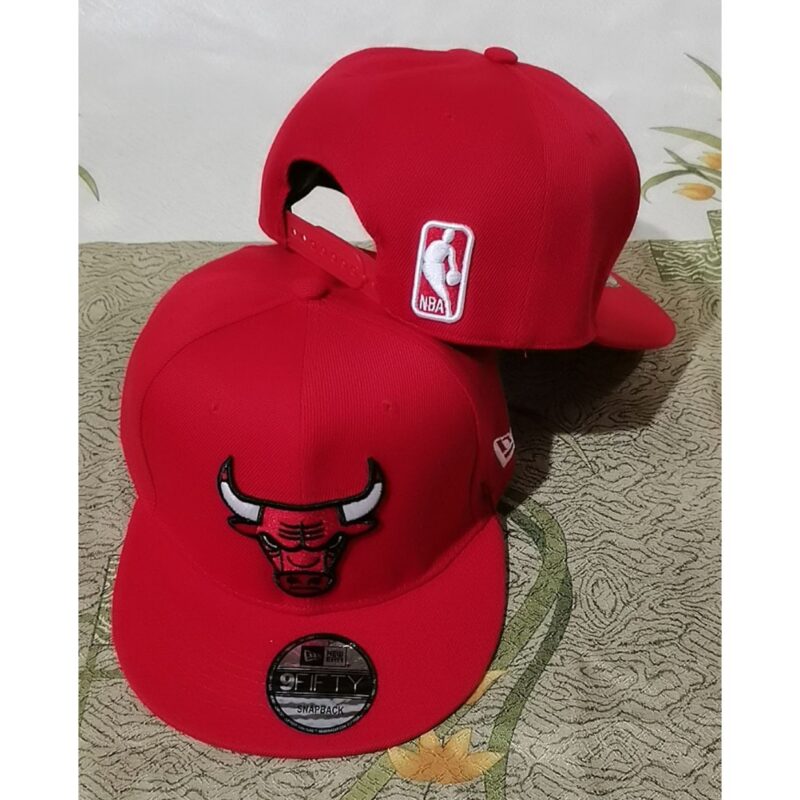 68640436007d9_1 Chicago Bulls Snapback Hat