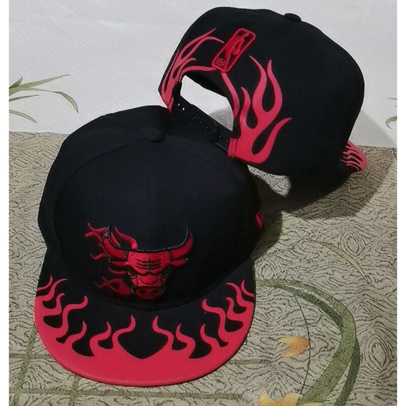 68640a021368a_1 Chicago Bulls Snapback Hat