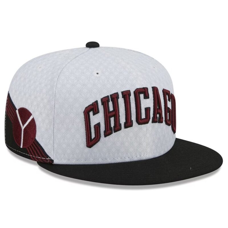 686411588fd53_1 Chicago Bulls Snapback Hat