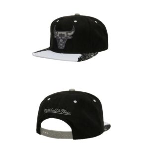 686411ee9947e_1 Chicago Bulls Snapback Hat